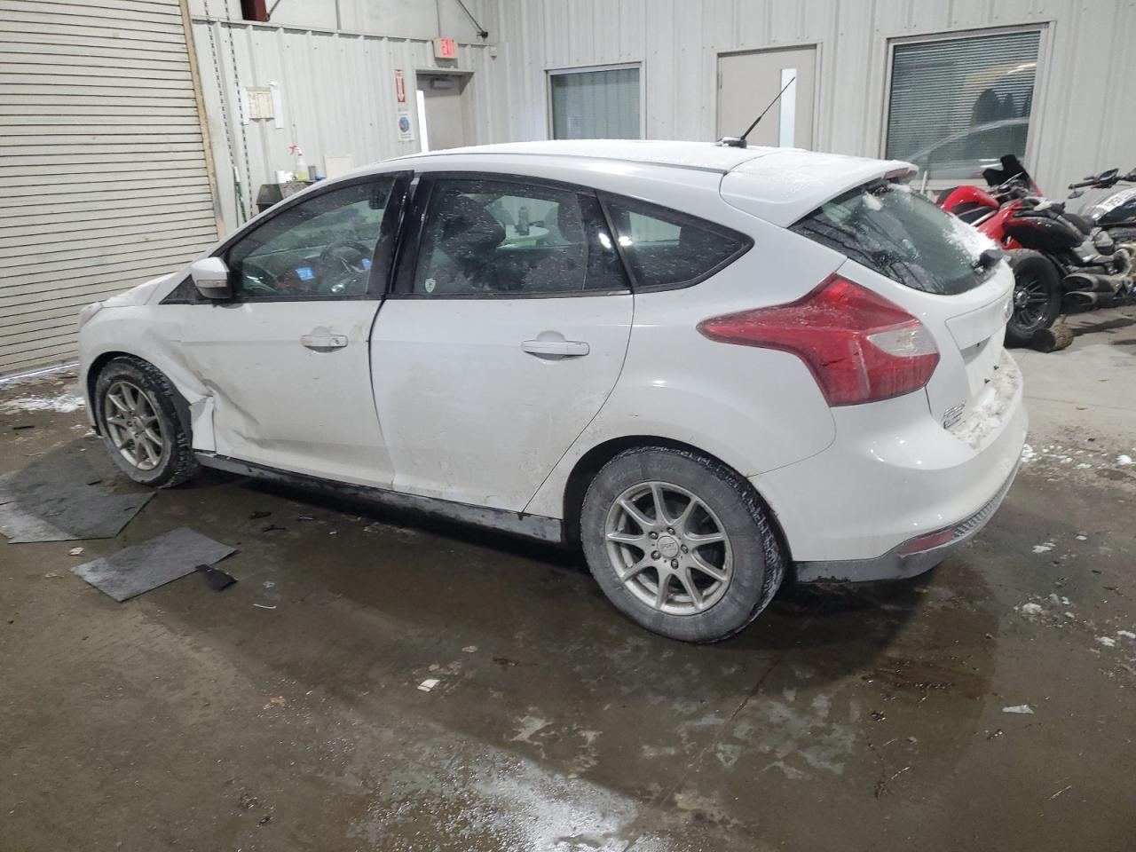 2014 Ford Focus VIN 1FADP3K28EL174004 Copart auction photo, side / front end damage thumbnail 2
