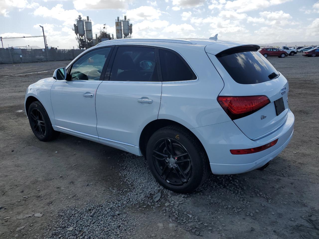 2015 Audi Q5 VIN WA1LFAFP1FA079794 Copart auction photo, front end / minor dent/scratches damage thumbnail 2