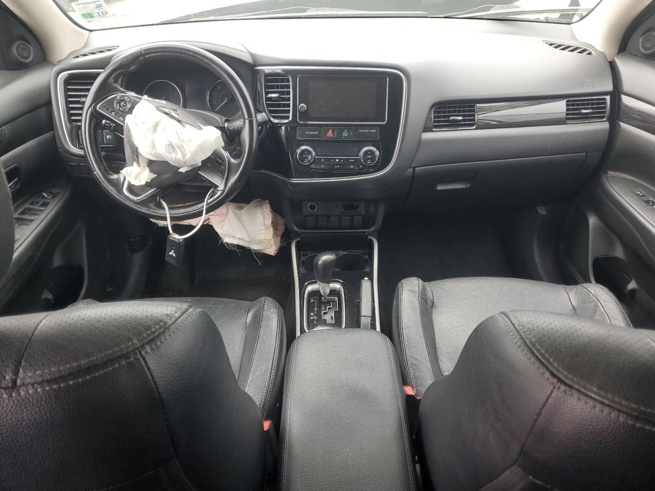 2017 Mitsubishi Outlander VIN JA4AD3A3XHZ011222 Copart auction photo, front end damage thumbnail 8