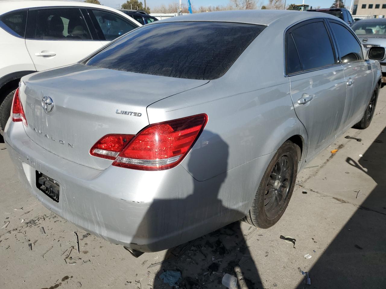 2006 Toyota Avalon VIN 4T1BK36BX6U107938 Copart auction photo, side / minor dent/scratches damage thumbnail 3