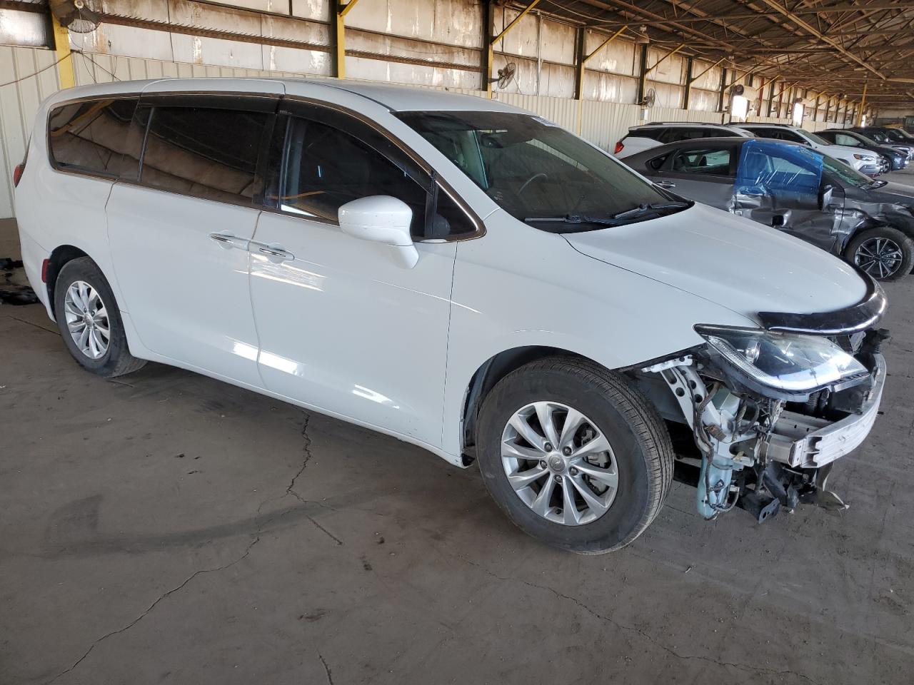 2019 Chrysler Pacifica VIN 2C4RC1FG4KR588289 Copart auction photo, front end damage thumbnail 4