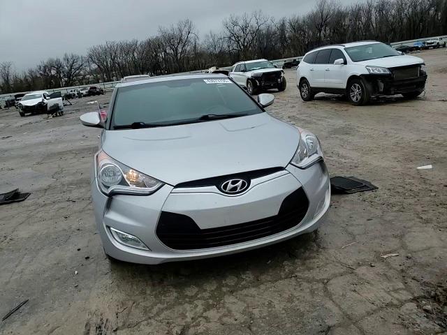 2017 Hyundai Veloster VIN KMHTC6AD6HU317967 Copart auction photo, side / minor dent/scratches damage thumbnail 10
