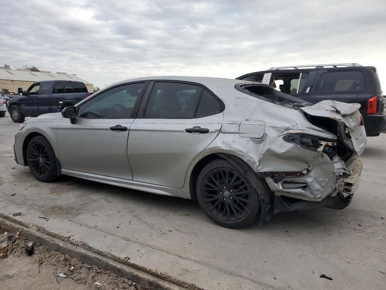 2021 Toyota Camry VIN 4T1G11AK4MU491152 Copart auction photo, rear end / minor dent/scratches damage thumbnail 2