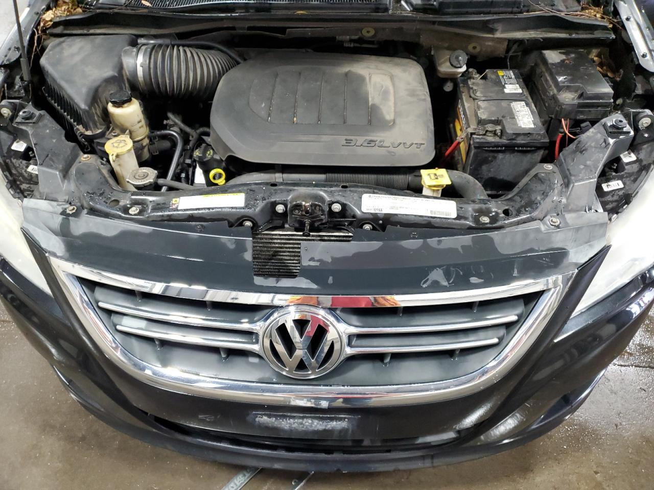 2011 Volkswagen Routan VIN 2V4RW3DG0BR622014 Copart auction photo, rear end / side damage thumbnail 12