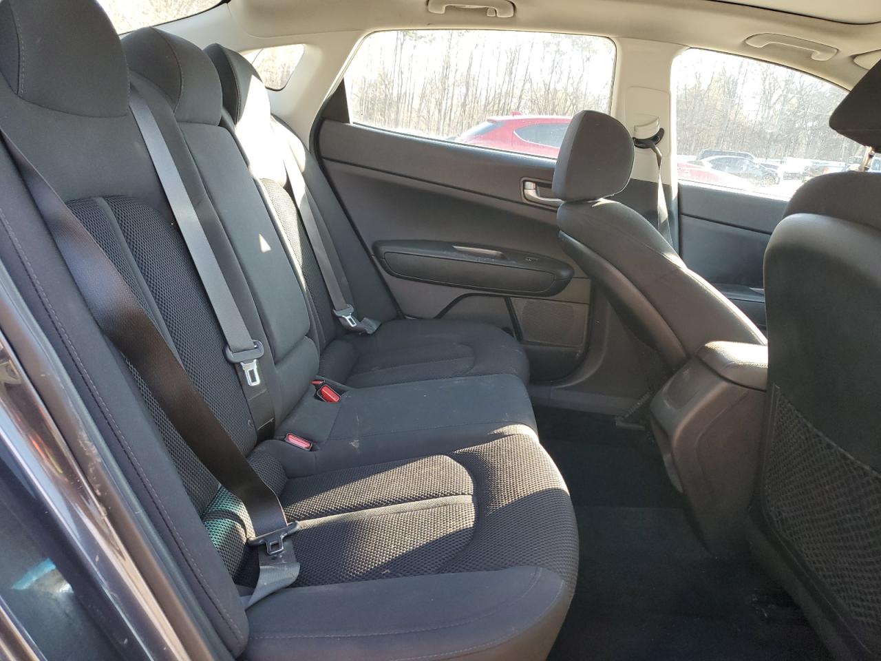 2019 KIA Optima VIN 5XXGT4L39KG295569 Copart auction photo, front end / rear end damage thumbnail 10
