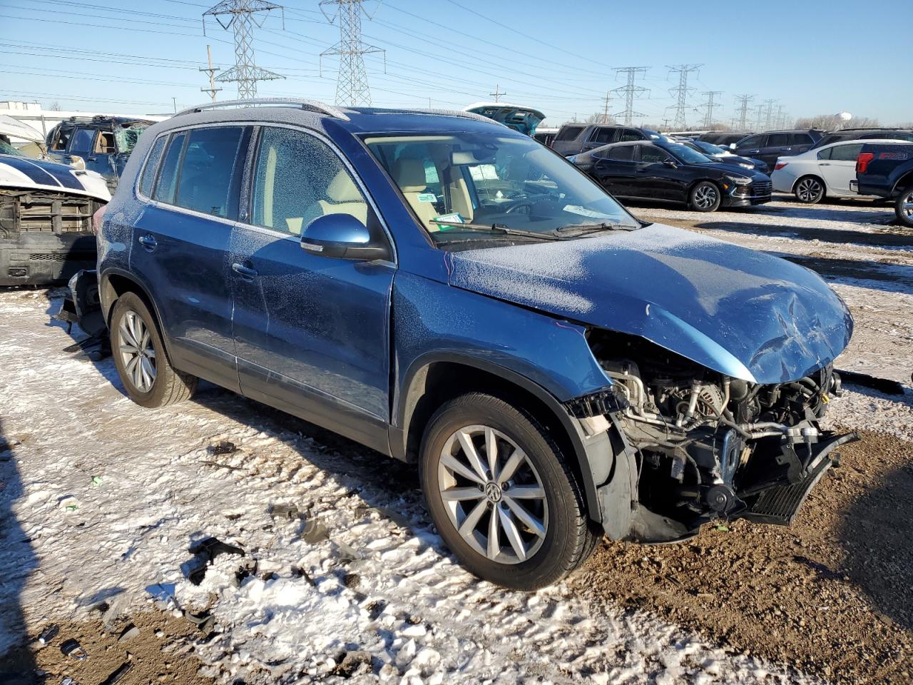 2017 Volkswagen Tiguan VIN WVGRV7AX7HK009416 Copart auction photo, front end damage thumbnail 4