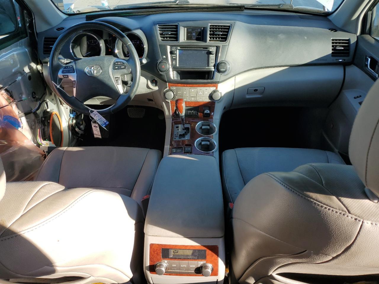 2013 Toyota Highlander VIN 5TDDK3EH9DS251873 Copart auction photo, all over damage thumbnail 8