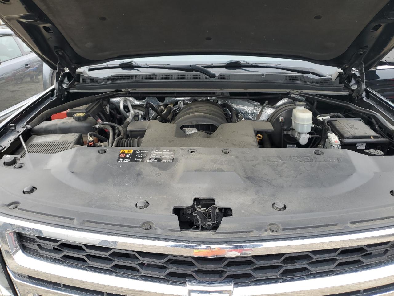 2016 Chevrolet Suburban VIN 1GNSKHKC5GR170361 Copart auction photo, side / rear end damage thumbnail 12