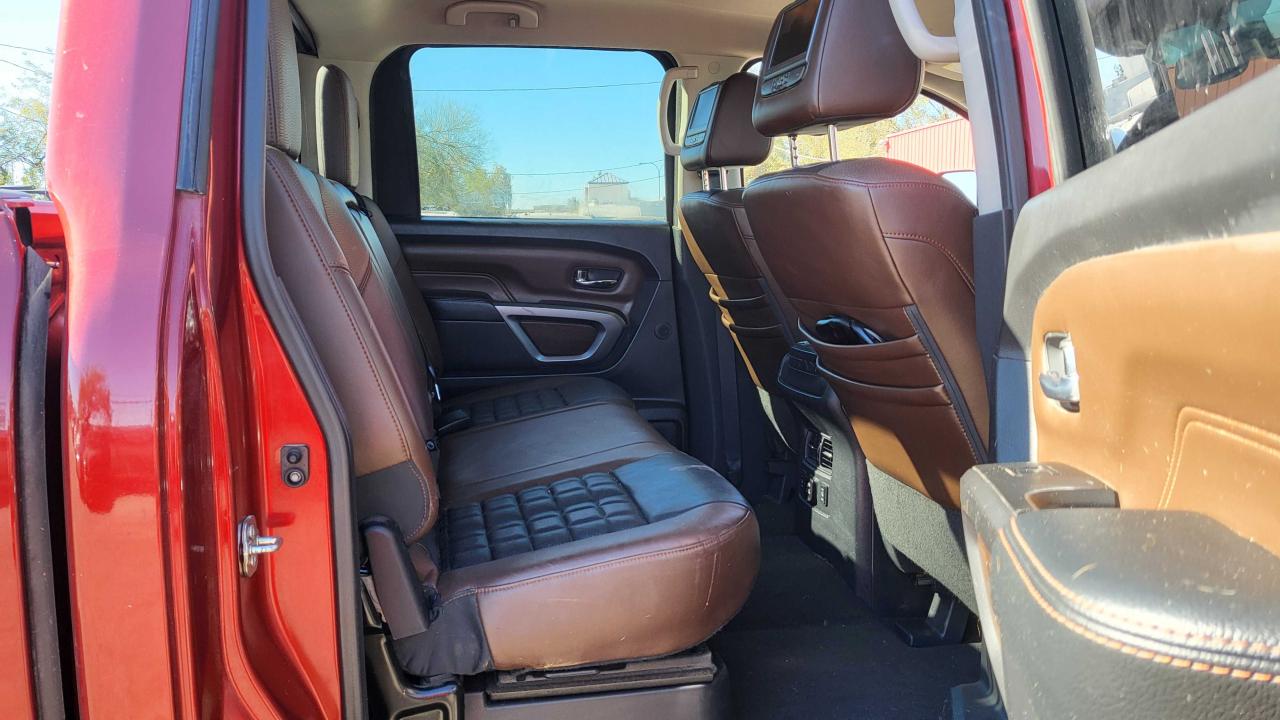 2017 Nissan Titan VIN 1N6BA1F44HN548942 Copart auction photo, minor dent/scratches / normal wear damage thumbnail 6