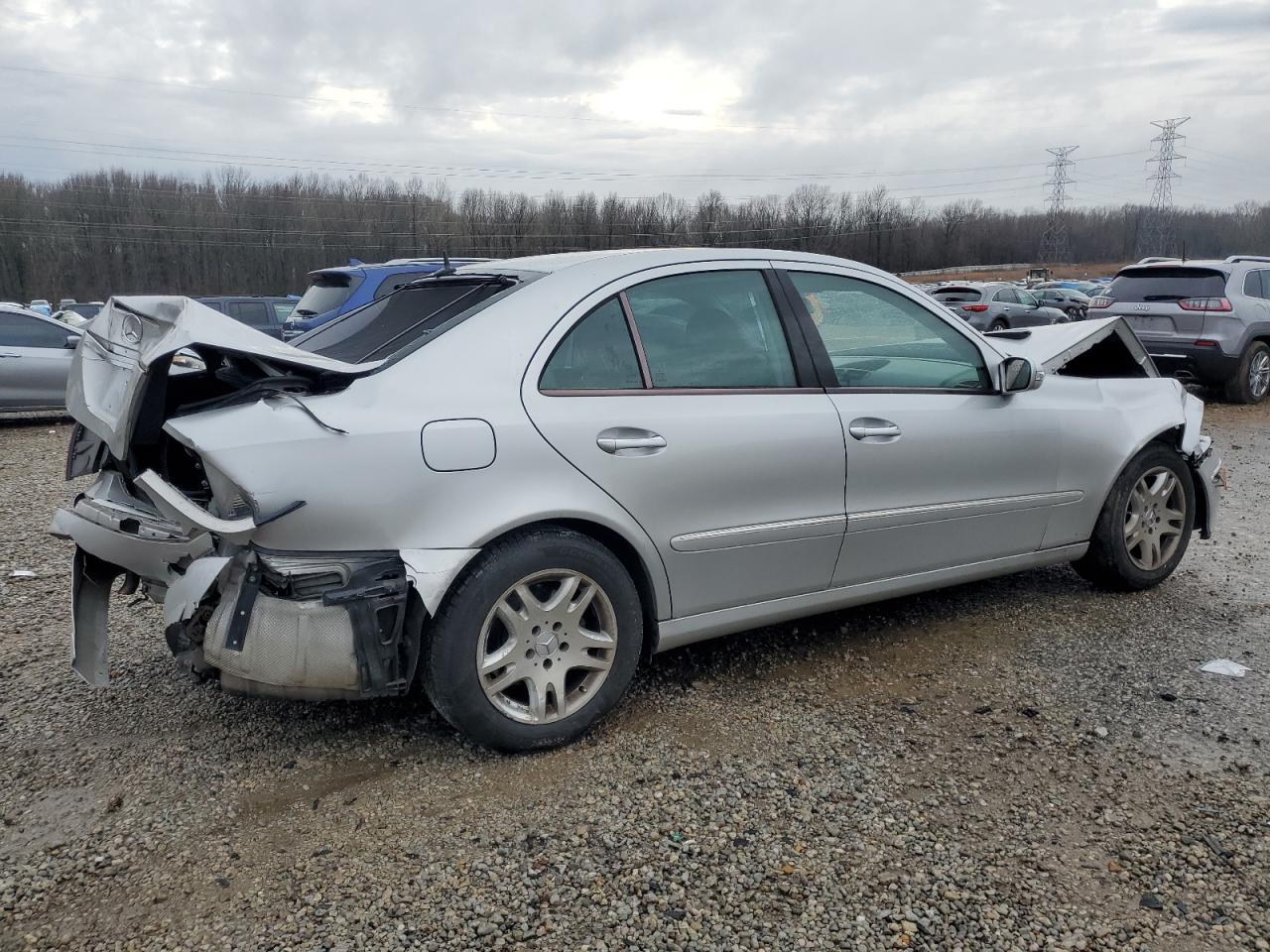 2004 Mercedes-Benz E-klasse VIN WDBUF65J04A430775 Copart auction photo, all over damage thumbnail 3