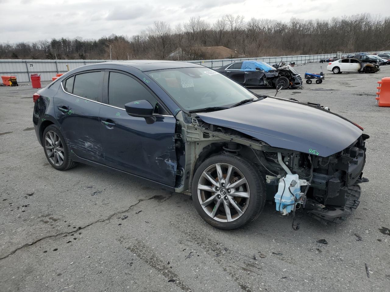 2018 Mazda 3 VIN 3MZBN1W3XJM176325 Copart auction photo, front end / side damage thumbnail 4