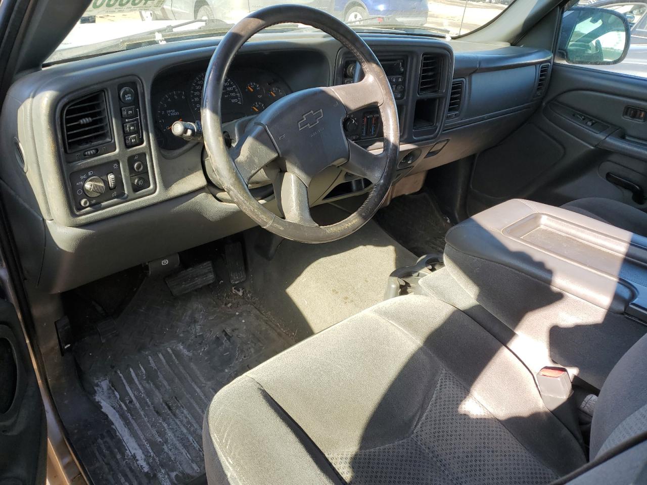2005 Chevrolet Silverado VIN 2GCEK19B851344844 Copart auction photo, side / rear end damage thumbnail 8