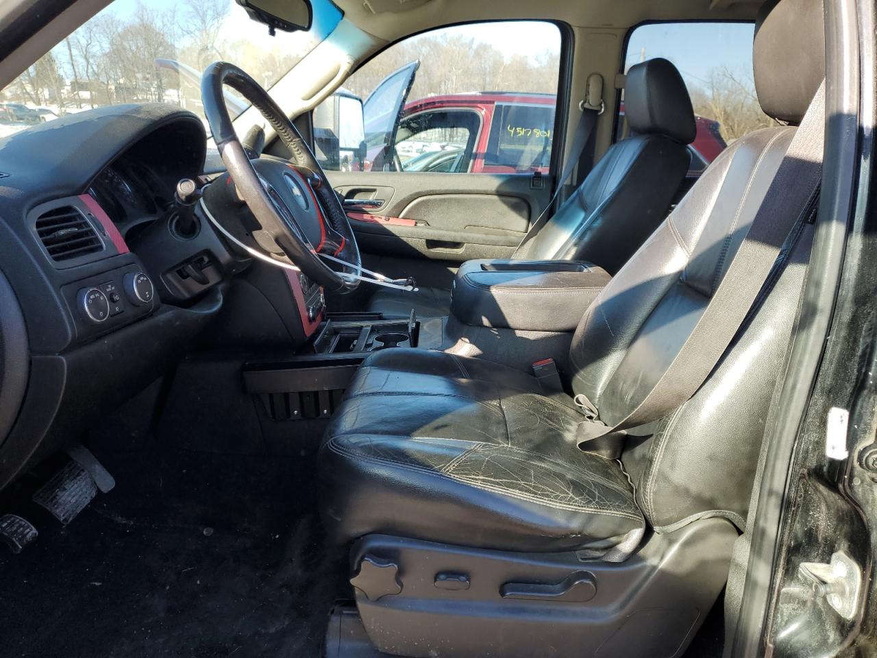 2012 Chevrolet Suburban VIN 1GNSKJE74CR188768 Copart auction photo, front end / minor dent/scratches damage thumbnail 7