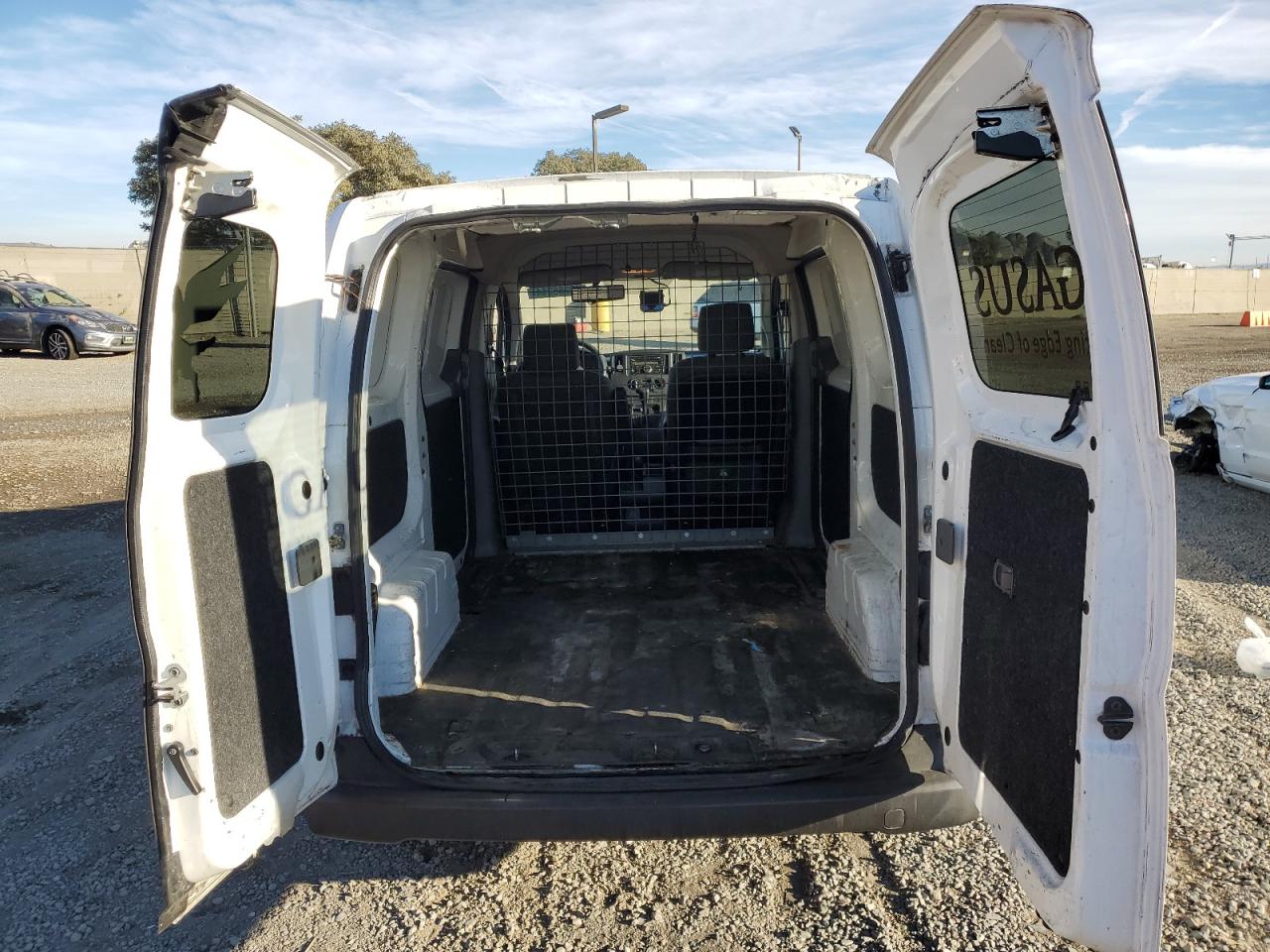 2017 Nissan NV VIN 3N6CM0KN2HK713476 Copart auction photo, front end damage thumbnail 10