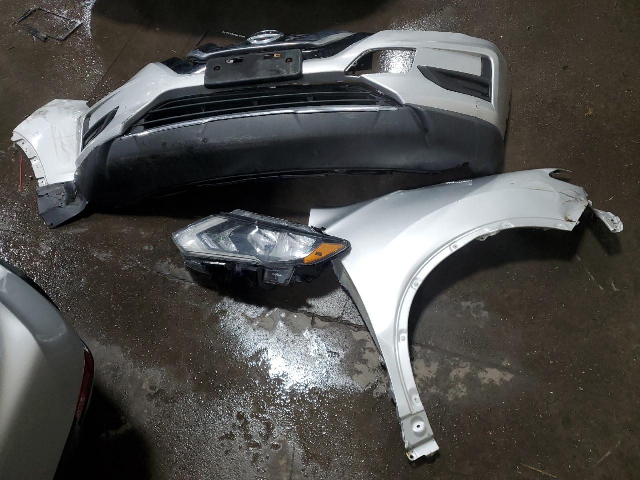 2017 Nissan Rogue VIN 5N1AT2MV5HC783982 Copart auction photo, front end damage thumbnail 14