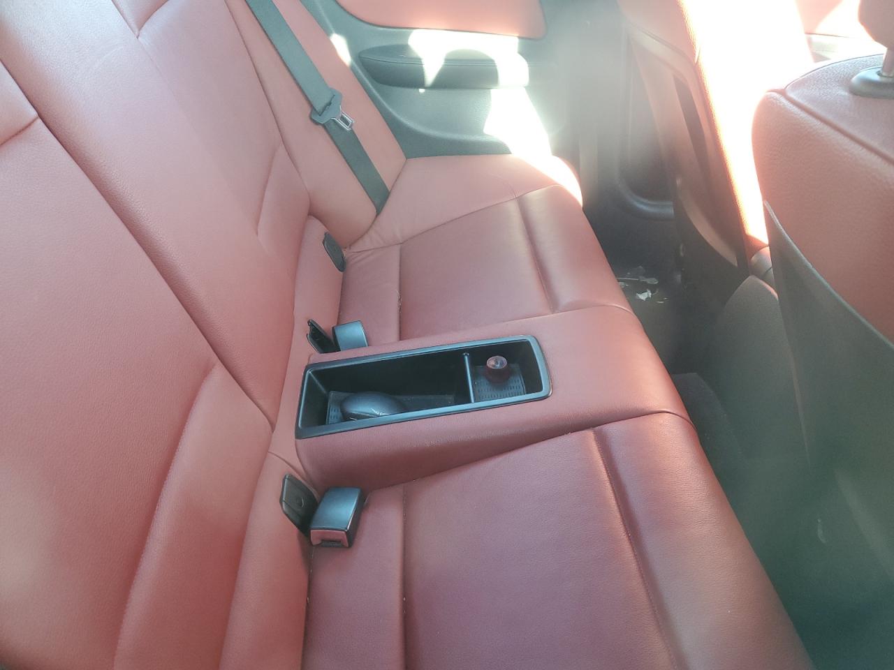 2010 BMW 1er VIN WBAUP7C50AVK77035 Copart auction photo, all over damage thumbnail 10