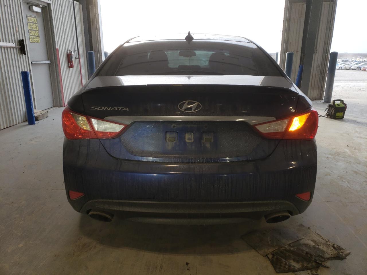 2014 Hyundai Sonata VIN 5NPEC4AC1EH825679 Copart auction photo, front end / side damage thumbnail 6