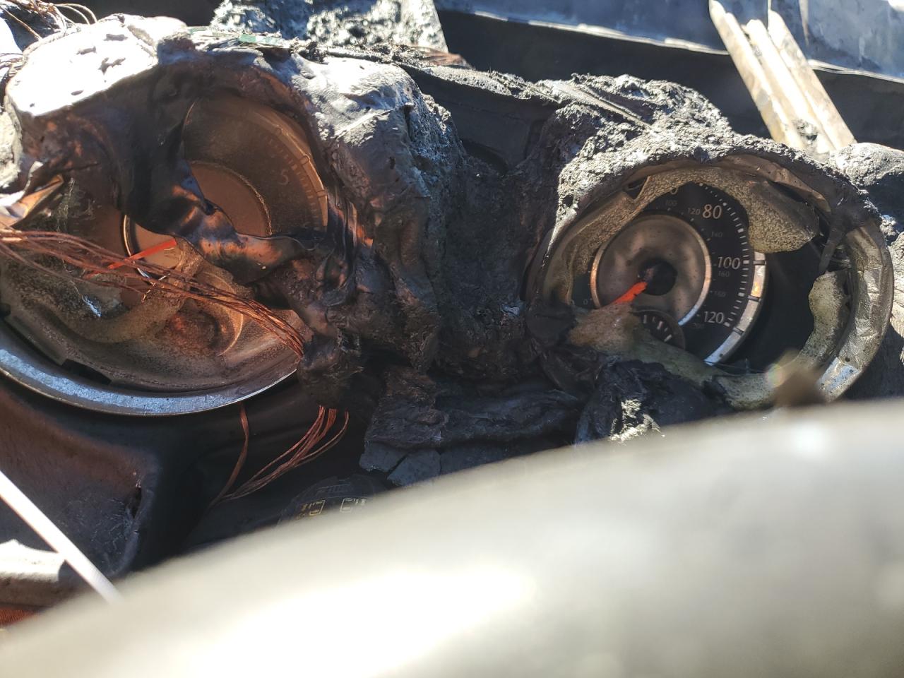 2013 Chrysler Town & Country VIN 2C4RC1BG1DR696989 Copart auction photo, burn damage thumbnail 9