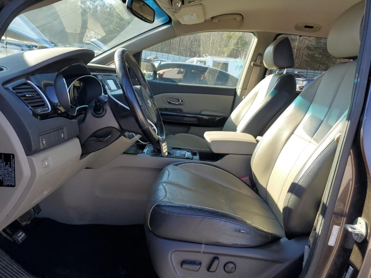 2016 KIA Sedona VIN KNDMC5C11G6107687 Copart auction photo, front end damage thumbnail 7