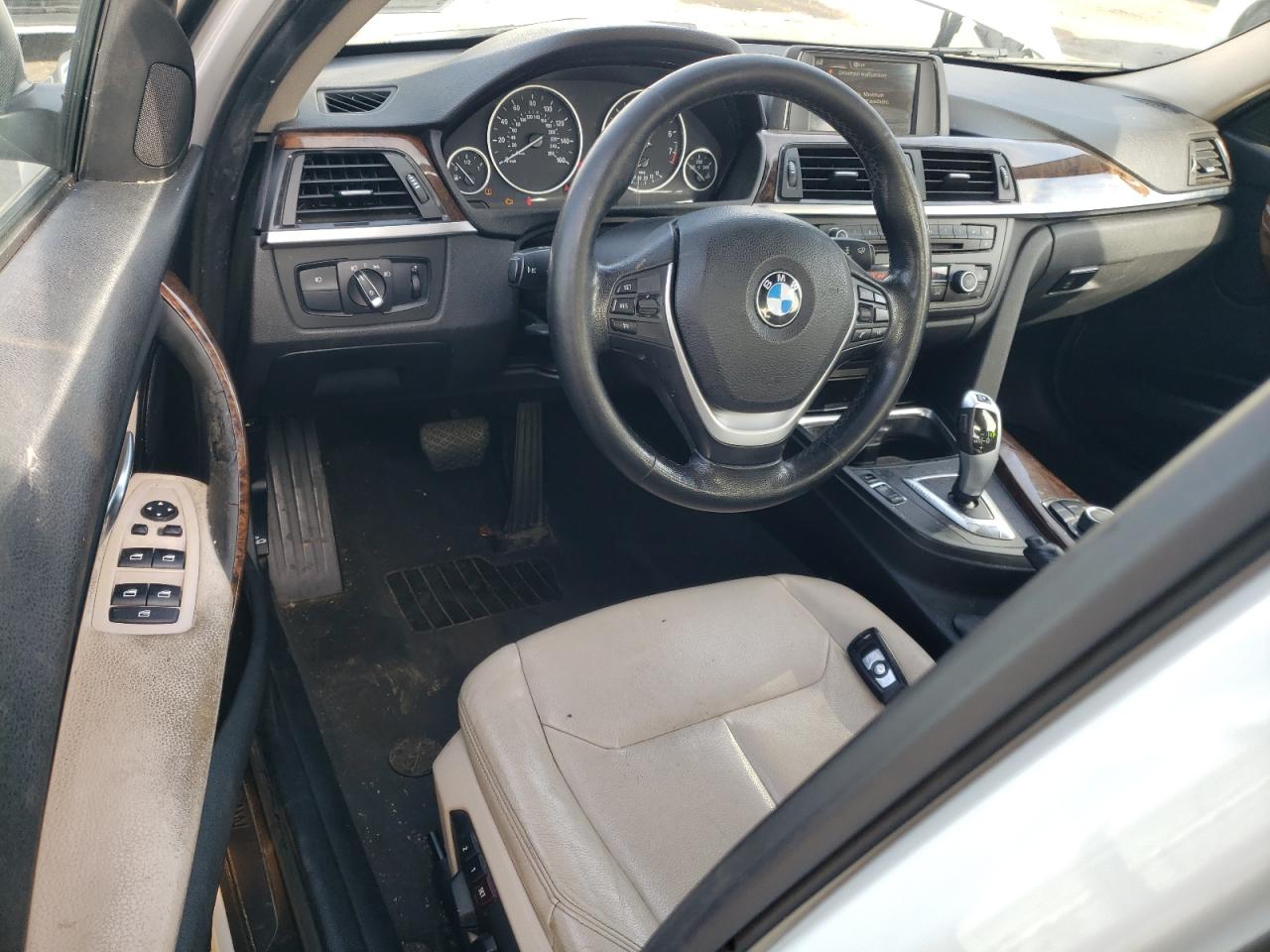 2015 BMW 3er VIN WBA3B5C51FP653350 Copart auction photo, undercarriage damage thumbnail 8