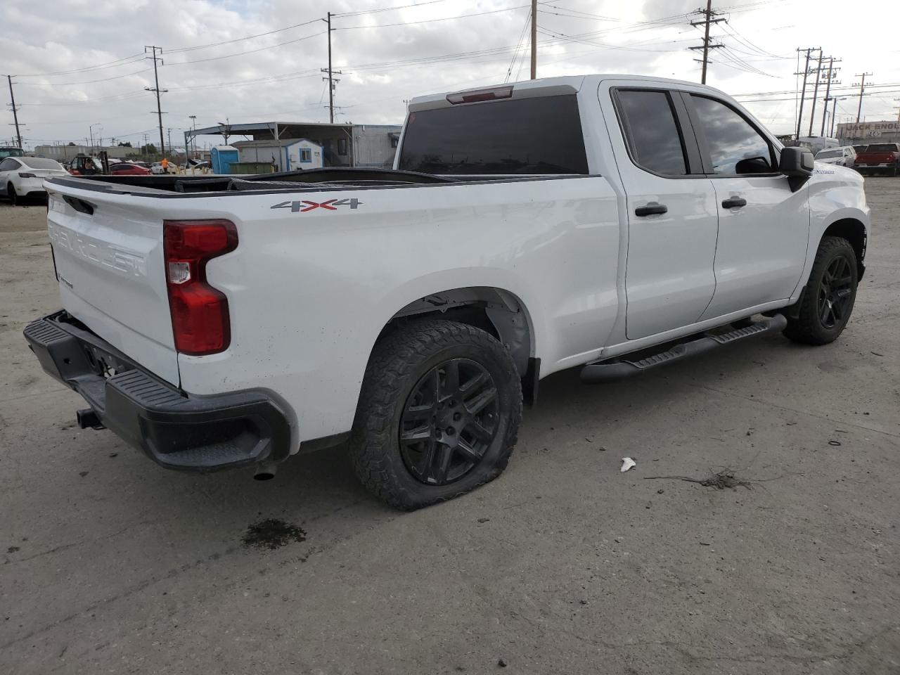 2020 Chevrolet Silverado VIN 1GCRYAEF7LZ166356 Copart auction photo, rear end / side damage thumbnail 3