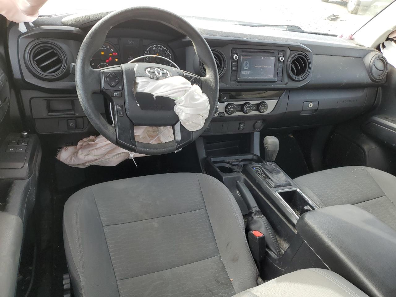 2018 Toyota Tacoma VIN 5TFSX5EN5JX062413 Copart auction photo, front end / rear end damage thumbnail 8