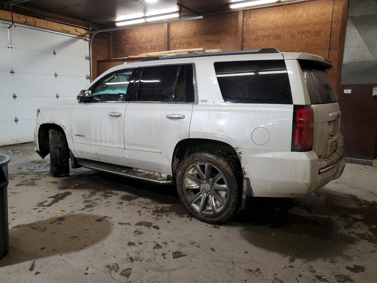 2016 Chevrolet Tahoe VIN 1GNSKCKC6GR458649 Copart auction photo, side / front end damage thumbnail 2