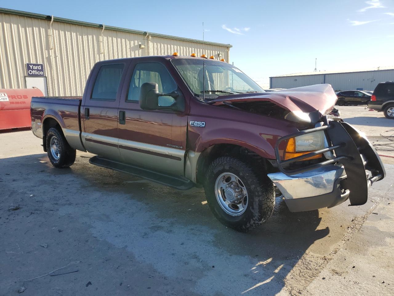 2000 Ford F250 VIN 1FTNW20F6YEC48997 Copart auction photo, front end / side damage thumbnail 4