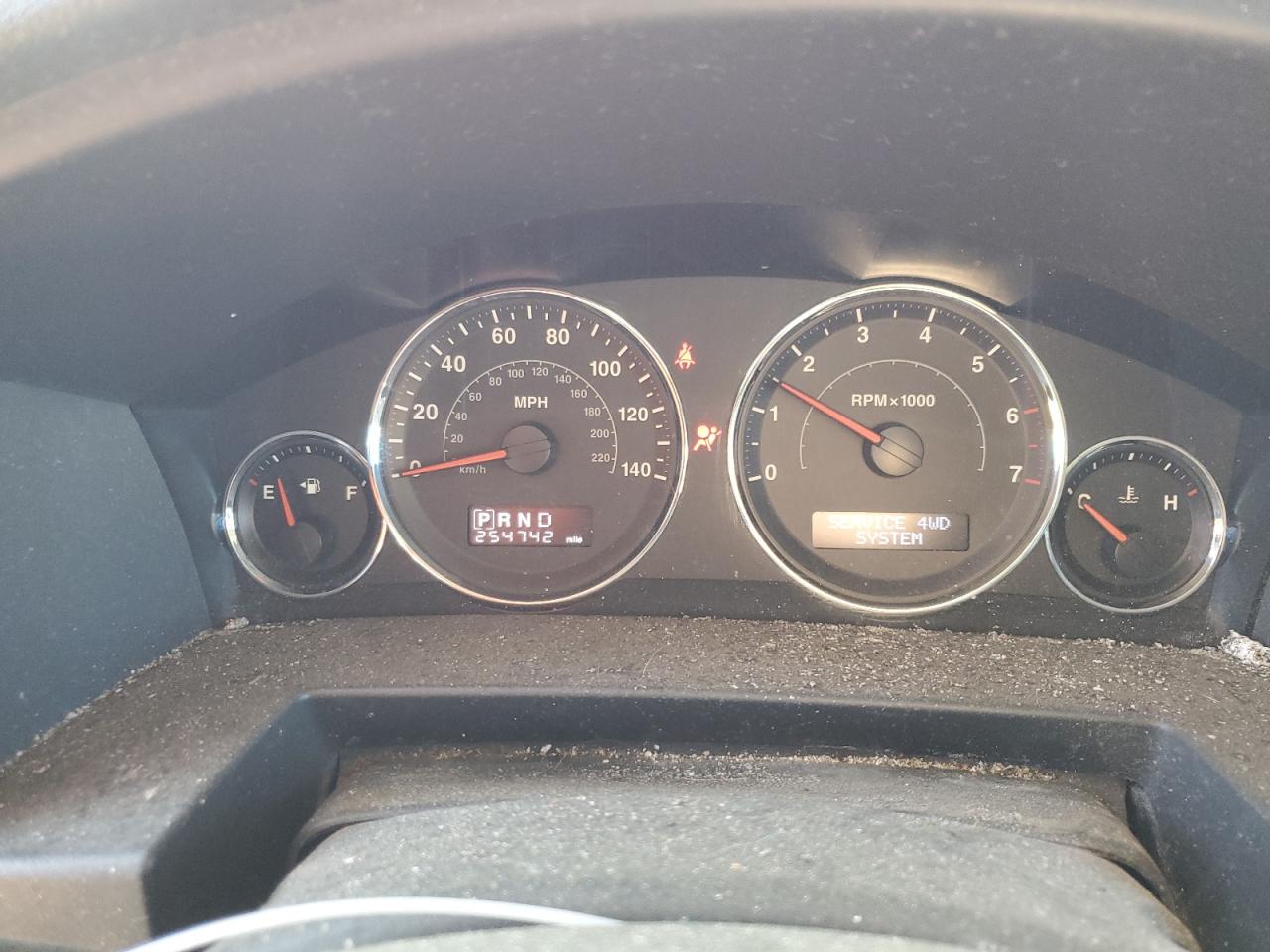 2008 Jeep Commander VIN 1J8HG48N58C186398 Copart auction photo, front end / side damage thumbnail 9