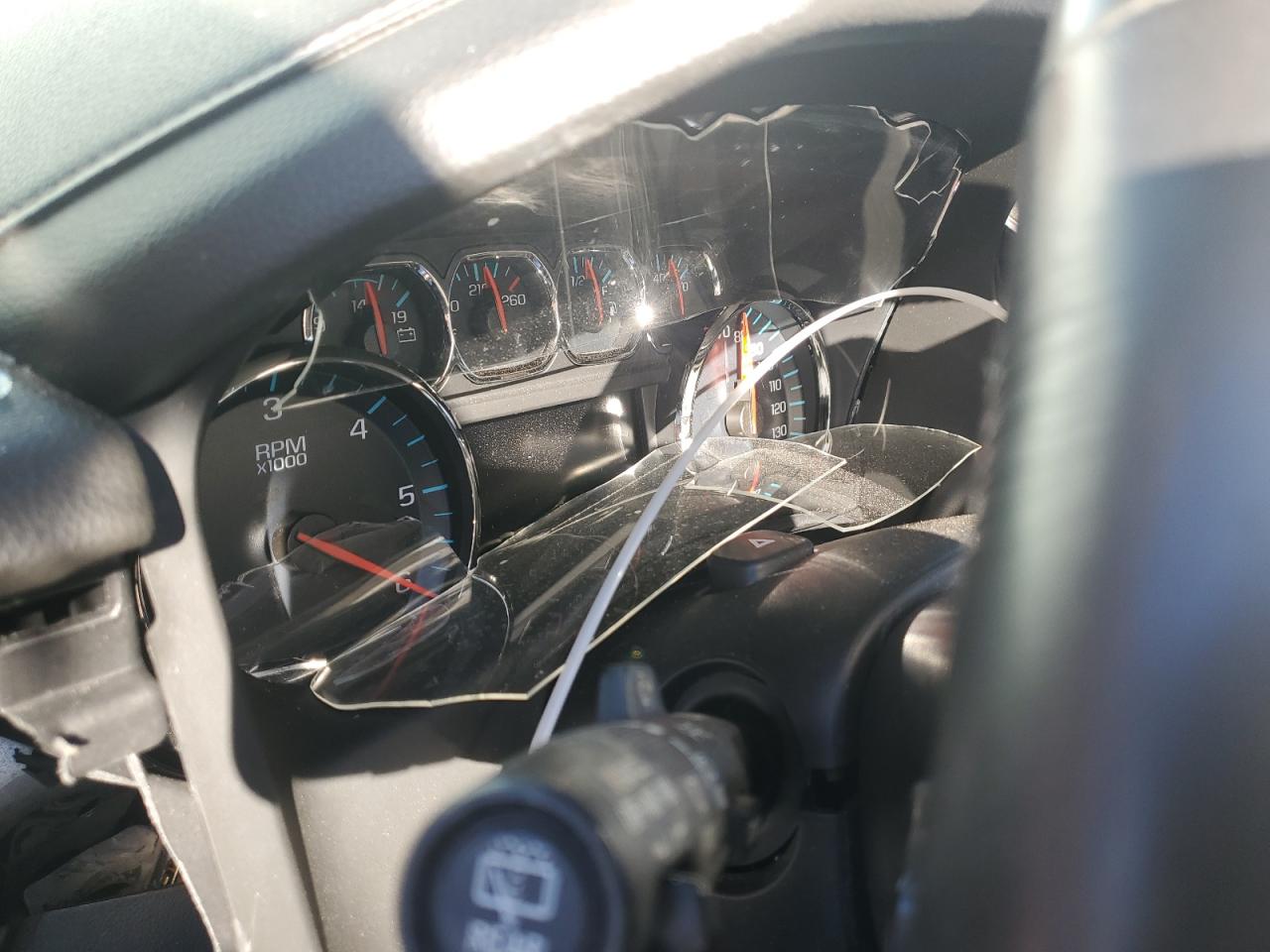 2018 Chevrolet Suburban VIN 1GNSCHKC4JR266146 Copart auction photo, front end / all over damage thumbnail 9