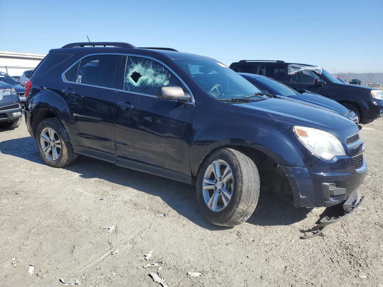 2015 Chevrolet Equinox VIN 2GNALAEK5F6199260 Copart auction photo, vandalism damage thumbnail 4
