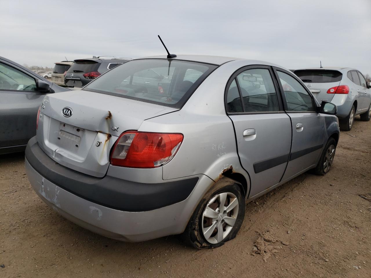 2009 KIA Rio VIN KNADE223X96482358 Copart auction photo, front end / rear end damage thumbnail 3