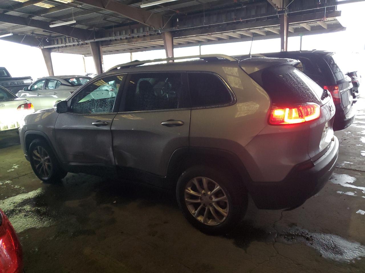 2019 Jeep Grand Cherokee VIN 1C4PJLCB0KD370533 Copart auction photo, side damage thumbnail 2