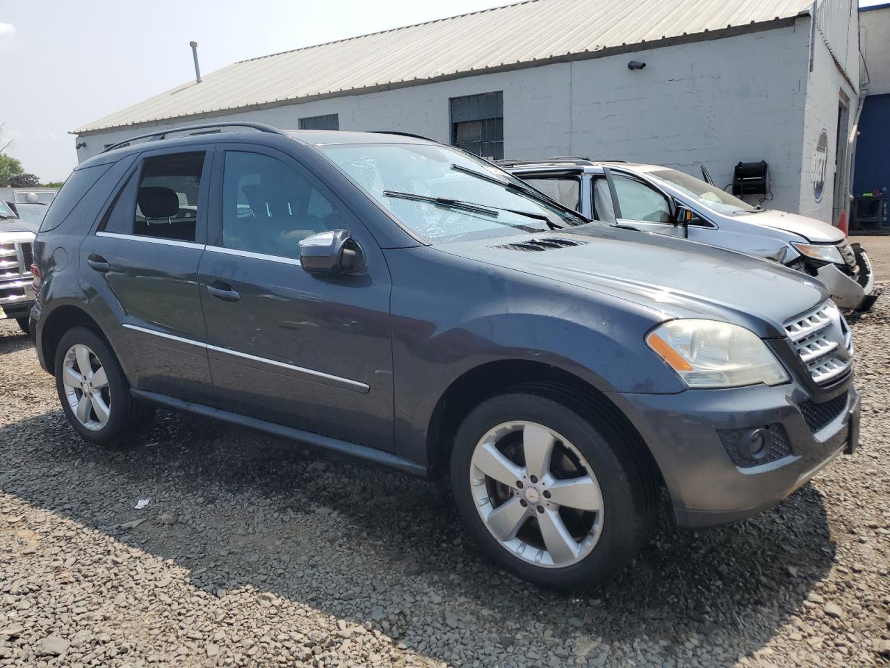 2010 Mercedes-Benz M-klasse VIN 4JGBB8GB0AA576736 Copart auction photo, water/flood damage thumbnail 4