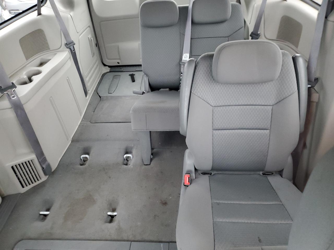 2010 Chrysler Town & Country VIN 2A4RR5D15AR304648 Copart auction photo, front end / side damage thumbnail 10