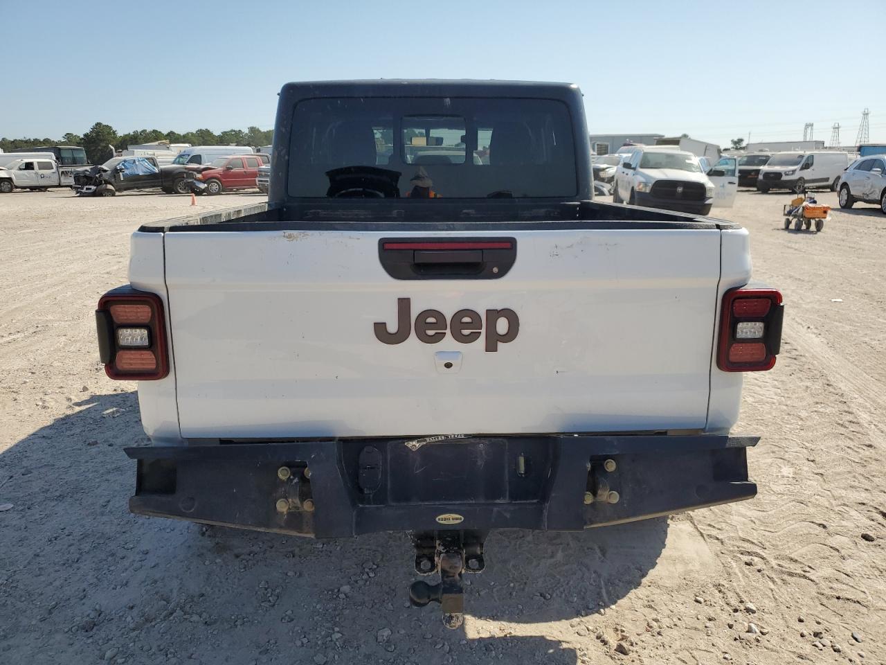 2021 Jeep Gladiator VIN 1C6JJTBG9ML572189 Copart auction photo, water/flood / mechanical damage thumbnail 6