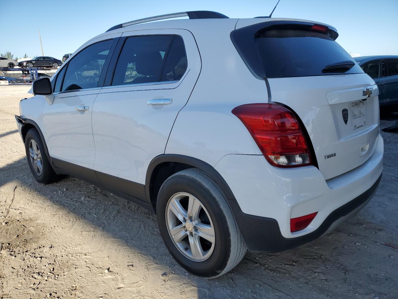 2020 Chevrolet Trax VIN 3GNCJLSB0LL335266 Copart auction photo, front end / minor dent/scratches damage thumbnail 2