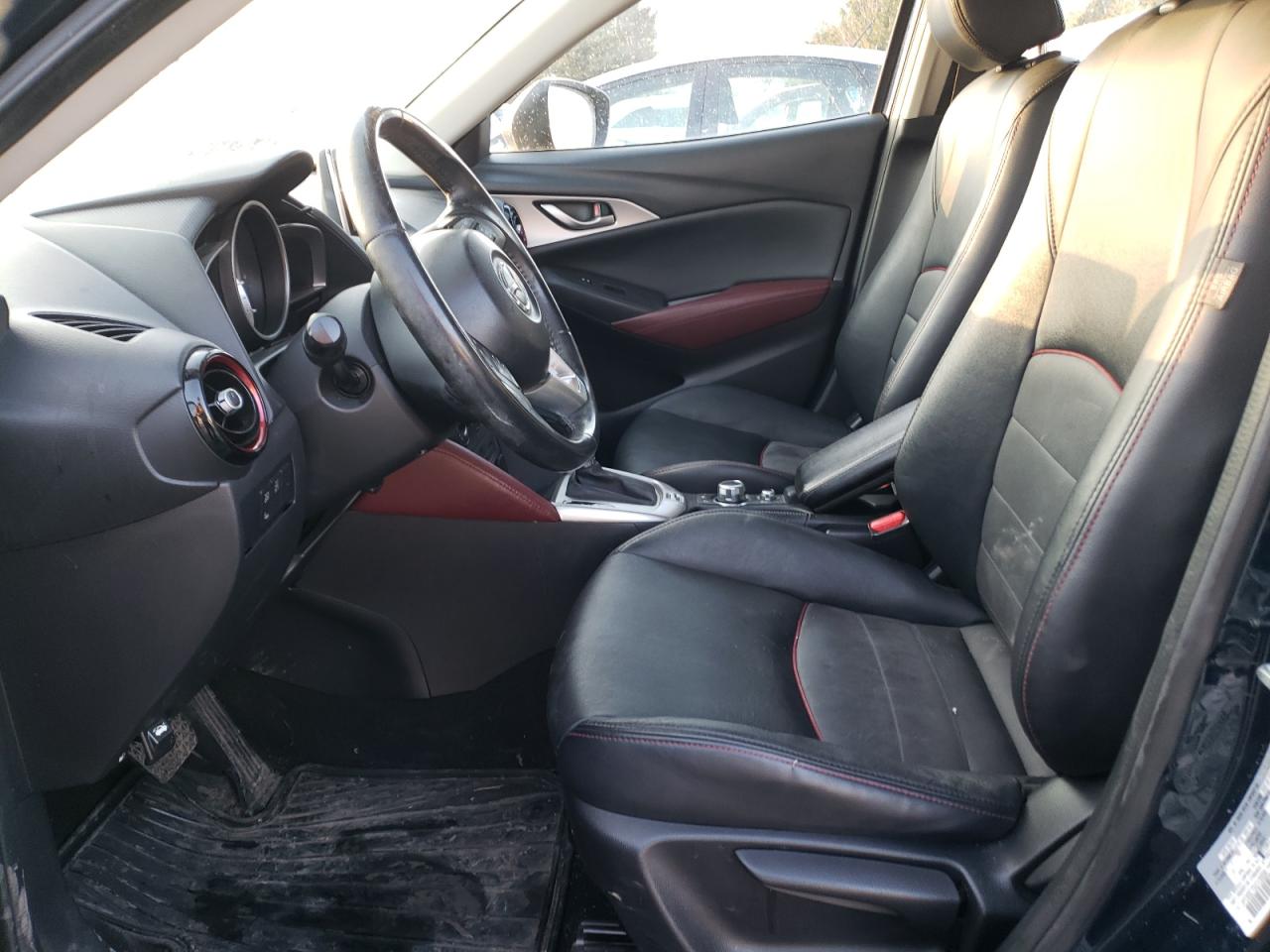 2016 Mazda CX-3 VIN JM1DKBC70G0106698 Copart auction photo, front end / minor dent/scratches damage thumbnail 7