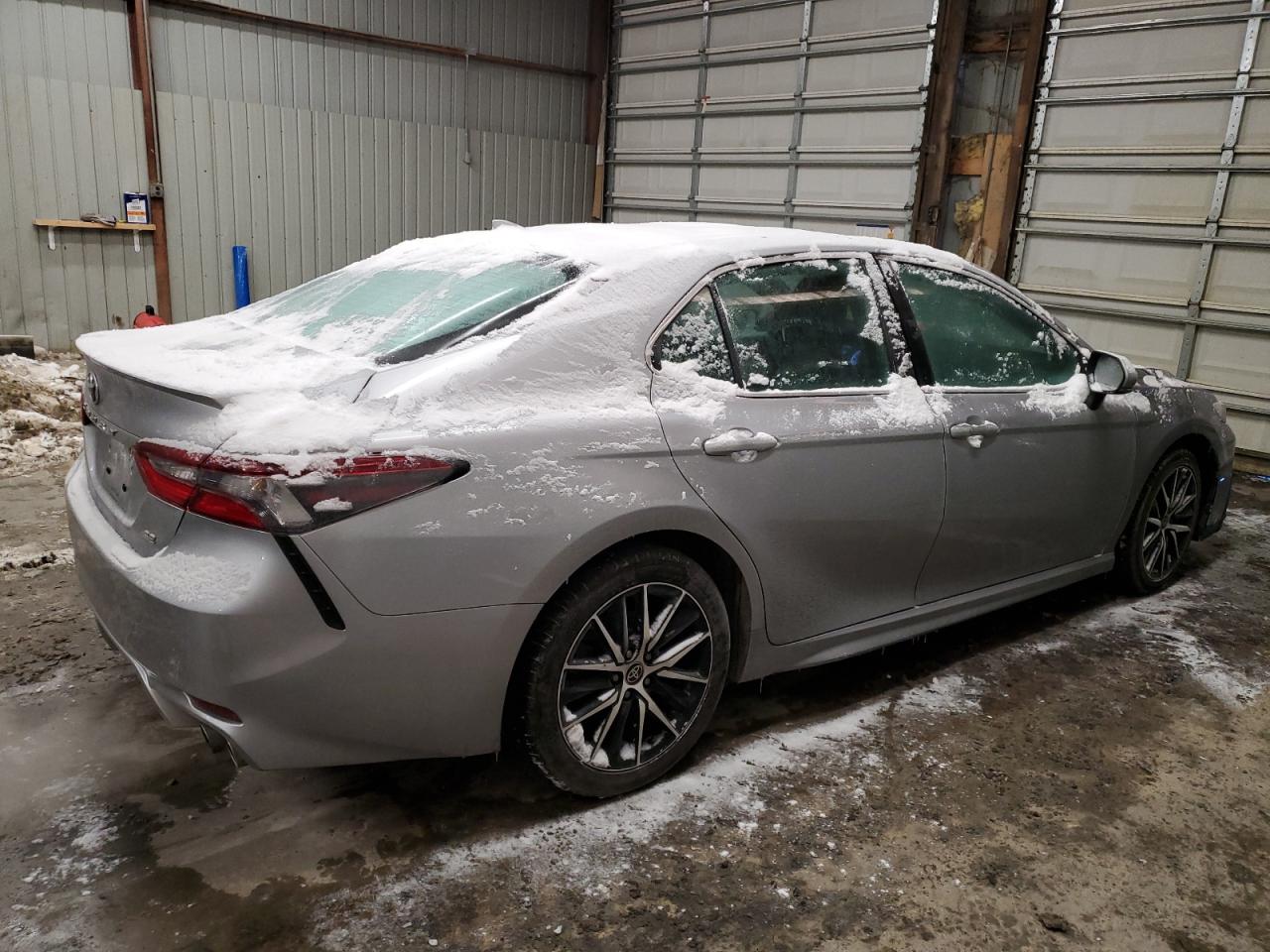 2022 Toyota Camry VIN 4T1G11AK5NU716387 Copart auction photo, front end damage thumbnail 3