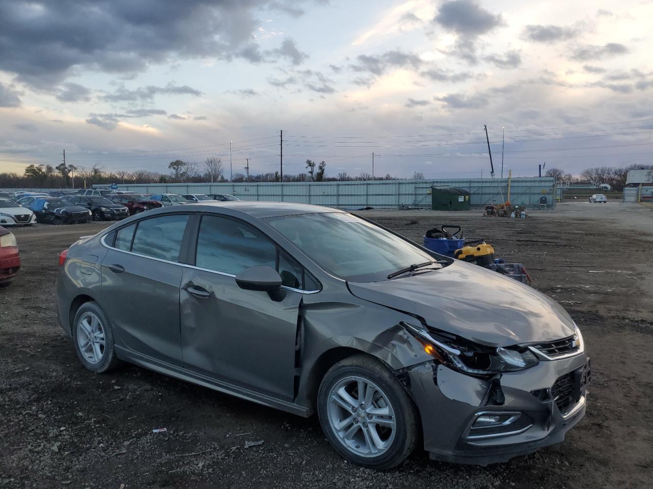 2017 Chevrolet Cruze VIN 1G1BE5SM8H7189192 Copart auction photo, front end / side damage thumbnail 4