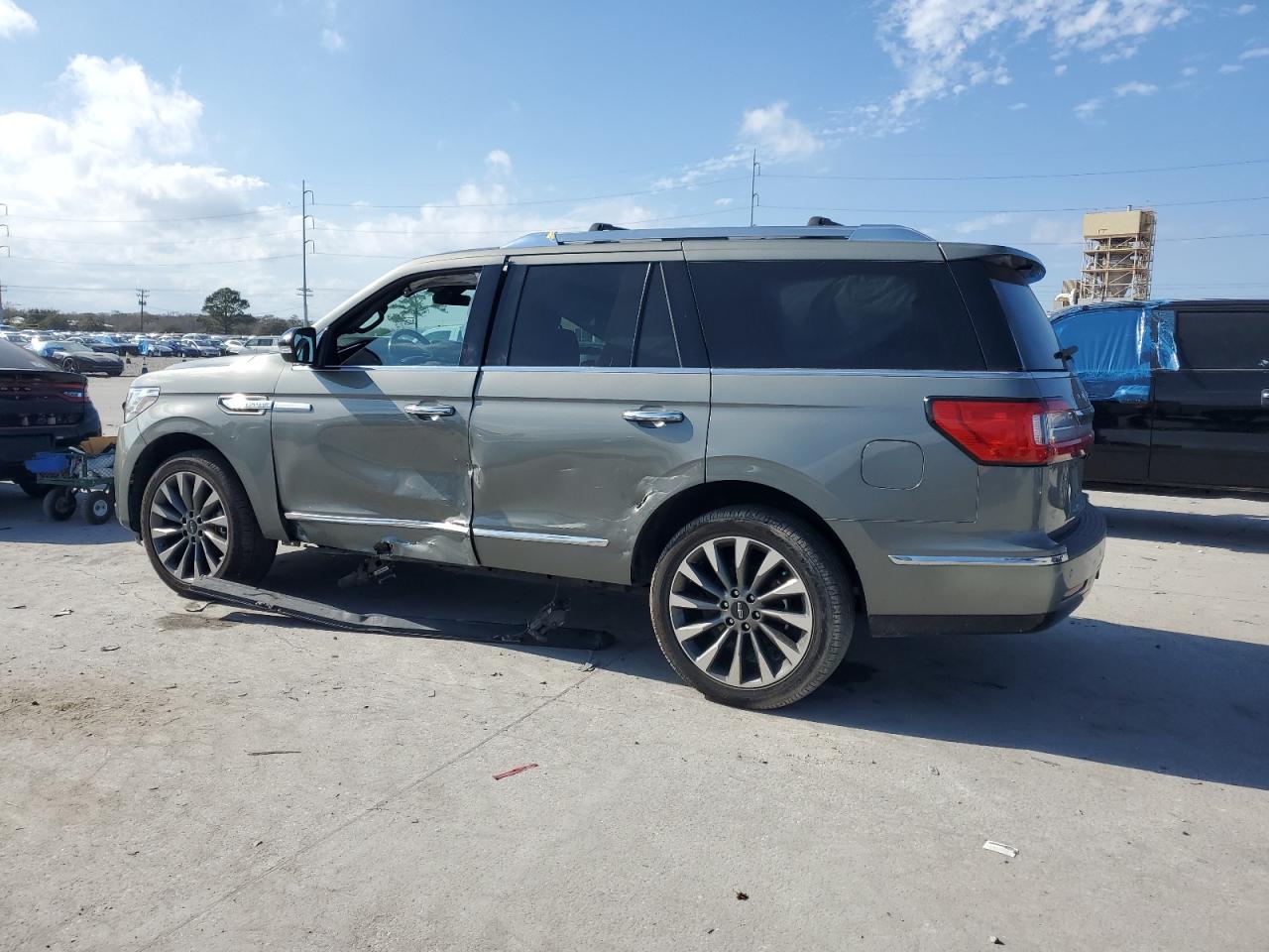 2019 Lincoln Navigator VIN 5LMJJ2HT0KEL17111 Copart auction photo, side damage thumbnail 2