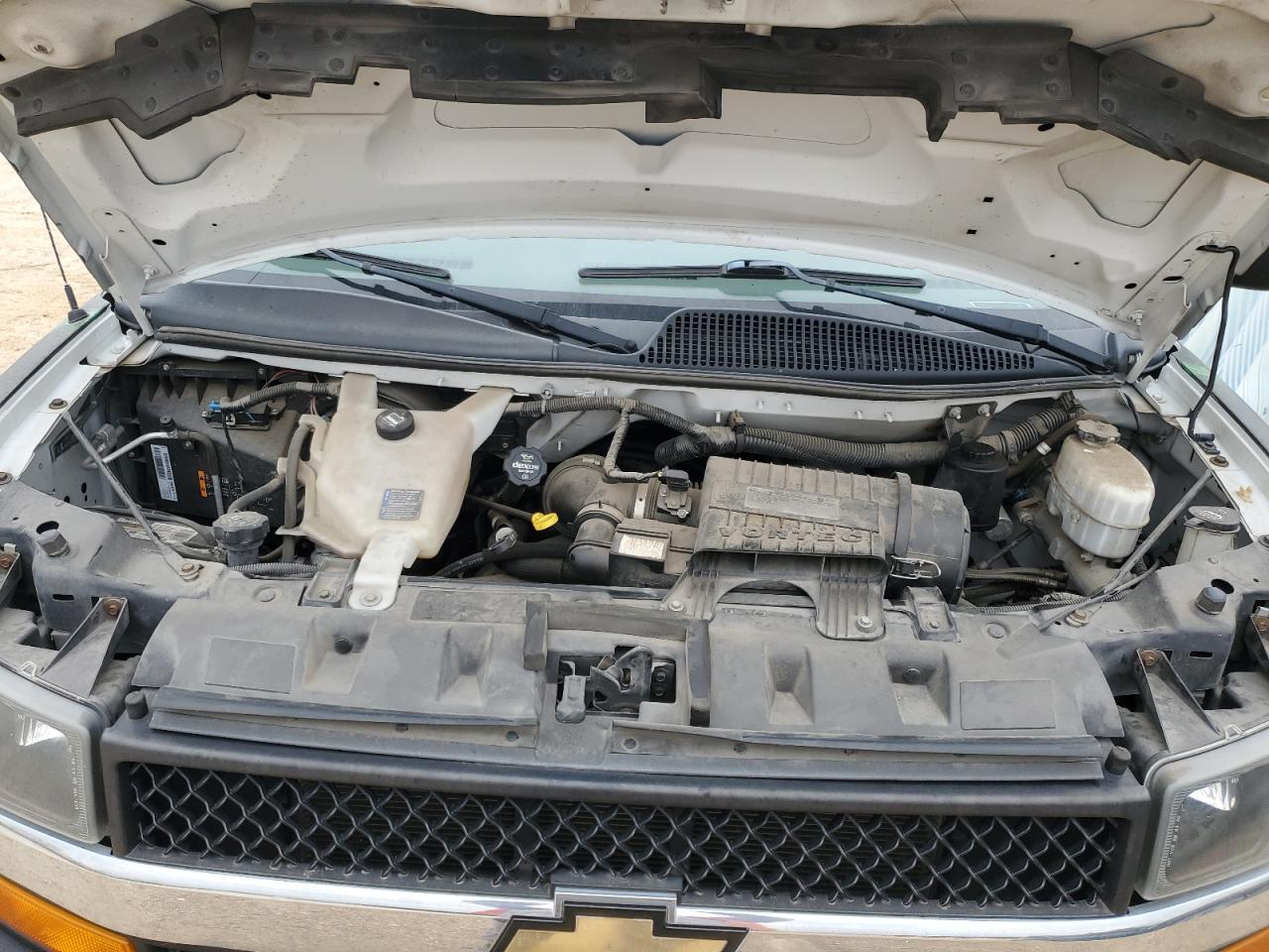 2018 Chevrolet Express VIN 1GCWGAFG9J1906904 Copart auction photo, side / normal wear damage thumbnail 12