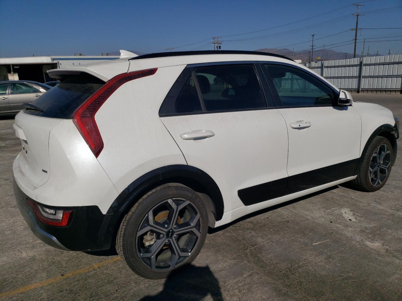2023 KIA Niro VIN KNDCR3LE5P5043564 Copart auction photo, all over damage thumbnail 3