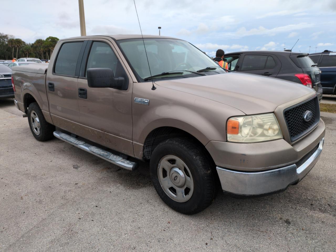 2005 Ford F-150 VIN 1FTRW12W75KF03968 Copart auction photo, water/flood damage thumbnail 4