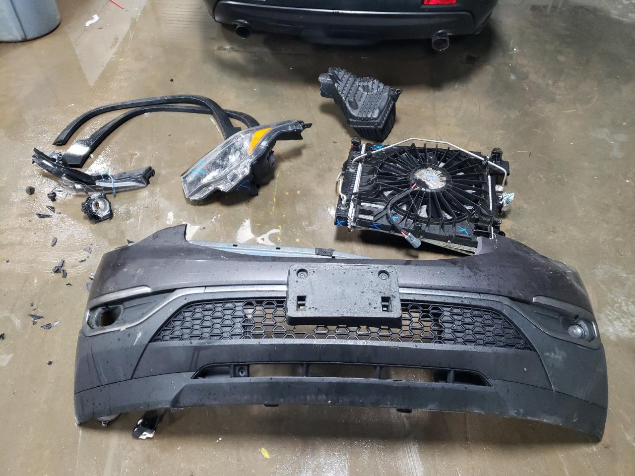 2017 GMC Acadia VIN 1GKKNTLS5HZ309080 Copart auction photo, front end damage thumbnail 12