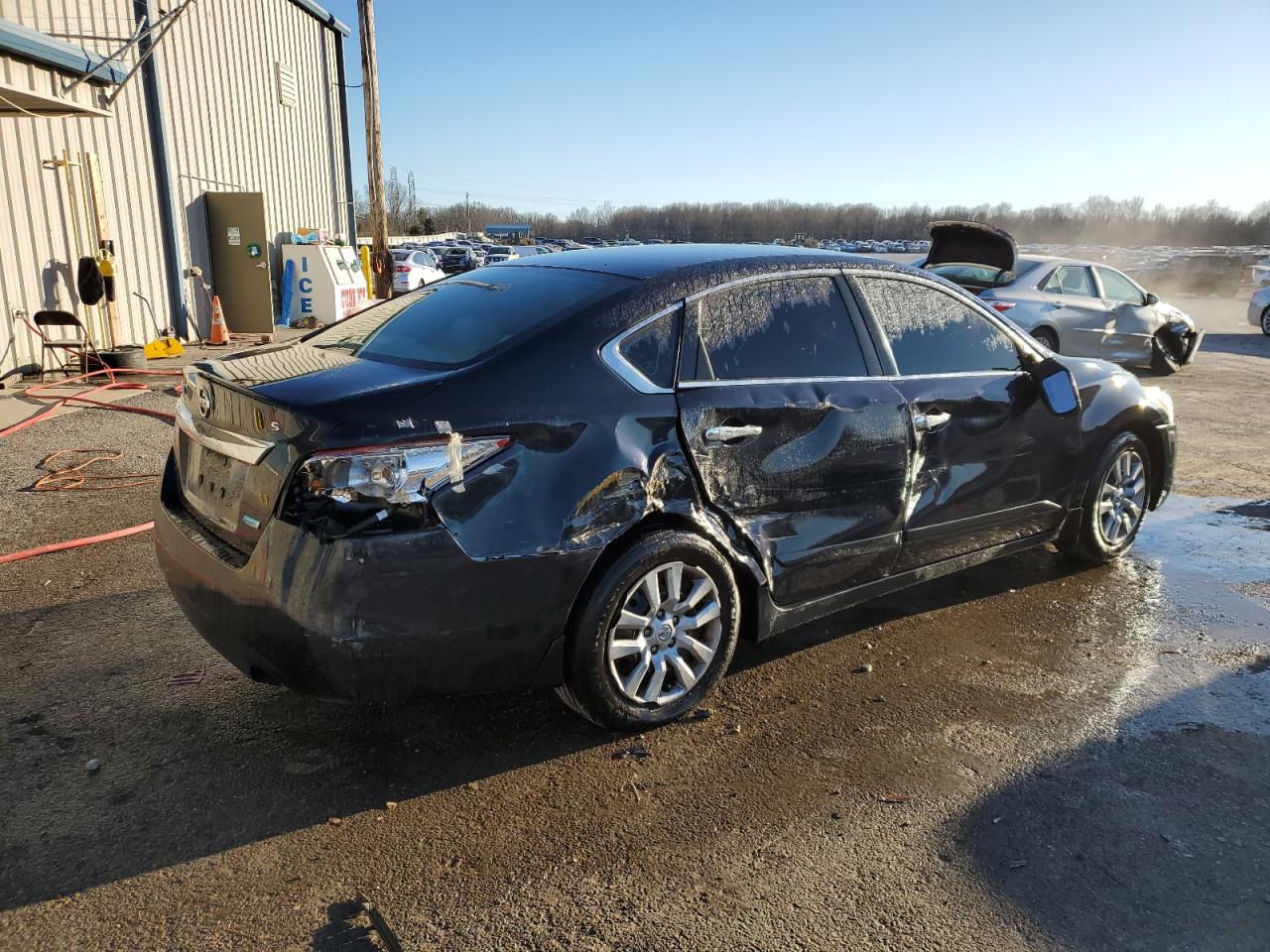 2013 Nissan Altima VIN 1N4AL3AP2DN535760 Copart auction photo, side / rear end damage thumbnail 3