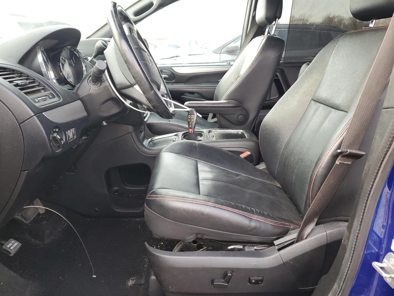 2019 Dodge Caravan VIN 2C4RDGEG6KR693255 Copart auction photo, front end / side damage thumbnail 7