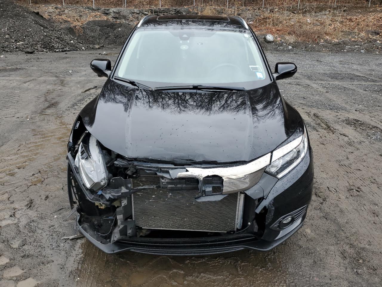 2019 Honda HR-V VIN 3CZRU6H53KM743504 Copart auction photo, front end / minor dent/scratches damage thumbnail 5