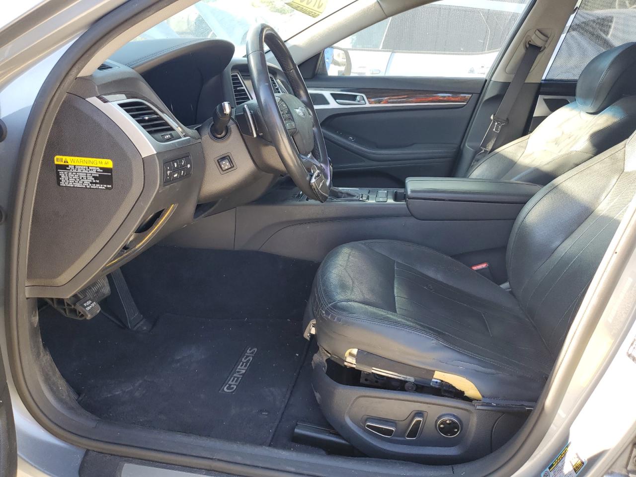 2015 Hyundai Genesis VIN KMHGN4JE6FU058290 Copart auction photo, minor dent/scratches damage thumbnail 7