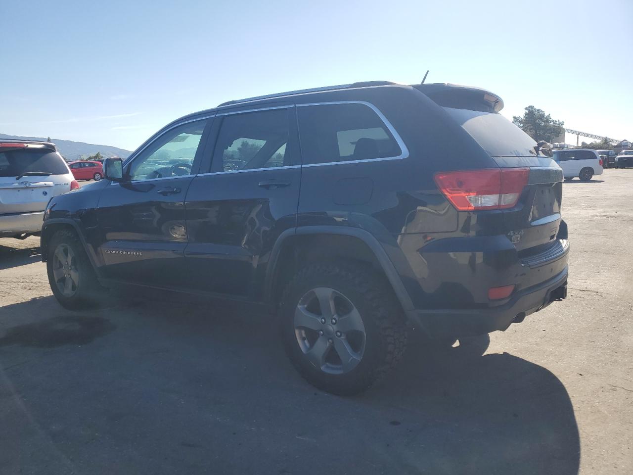 2013 Jeep Grand Cherokee VIN 1C4RJFAT7DC595286 Copart auction photo, front end / side damage thumbnail 2